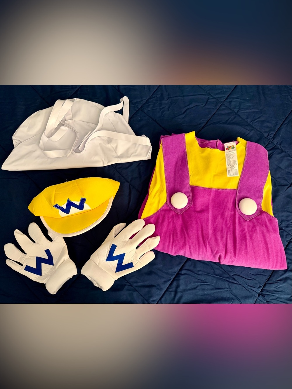 LIKE NEW Wario Men’s Nintendo Super Mario Halloween Costume